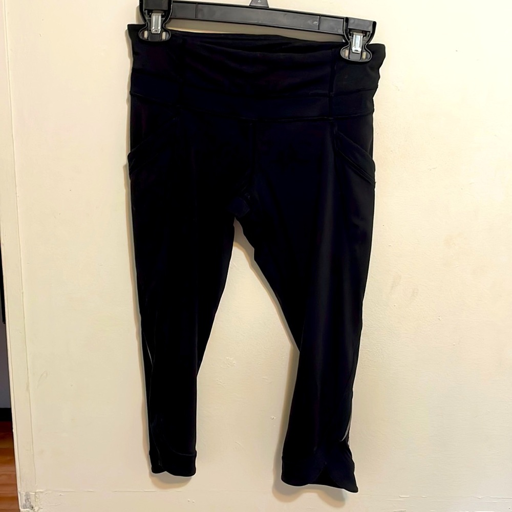 Lululemon crop size 6
